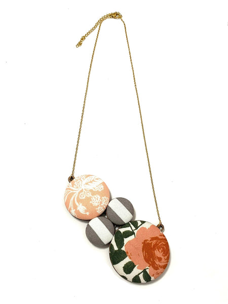 BOTÓN DE AZÚCAR - Barra Necklace- Sweet Roses