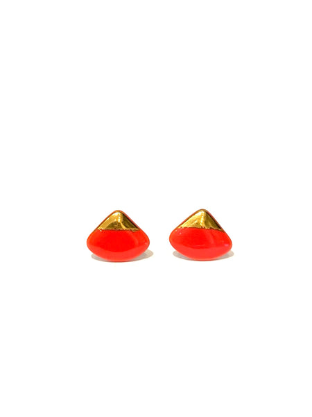 ITSARI- 22k Detail Studs - Curved Triangle (more colors available)